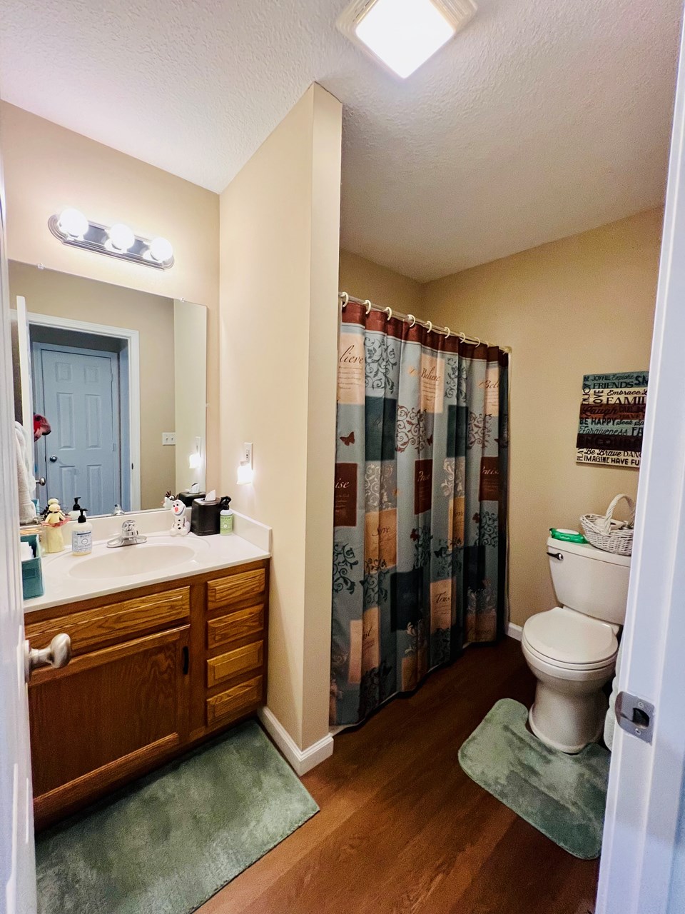 second bedroom / hall bath